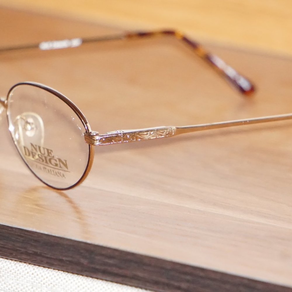 New NUE DesigN vintage eyeglasses frame , made in Hong Kong